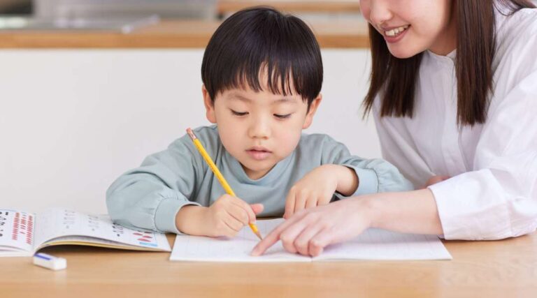 Benefits of Personalized Tutoring for Kids in the UK